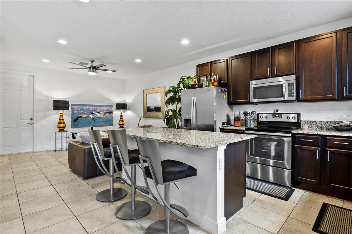 3124 Waterside Circle Boynton Beach, FL 33435 - Photo 4 of 34 Kitchen