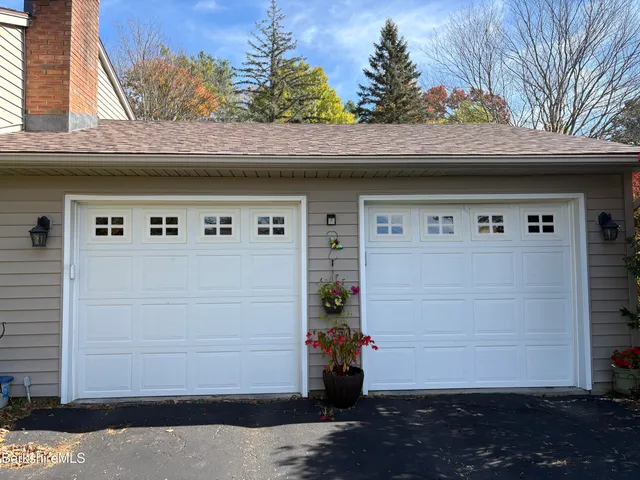 $429,400 | 26 Leona Drive, Pittsfield, MA 01201