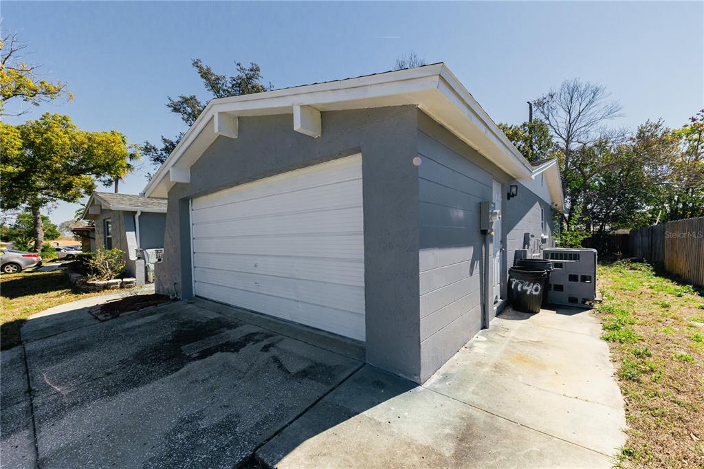 7740 Sagebrush Drive Port Richey, FL 34668 - Photo 3 of 26