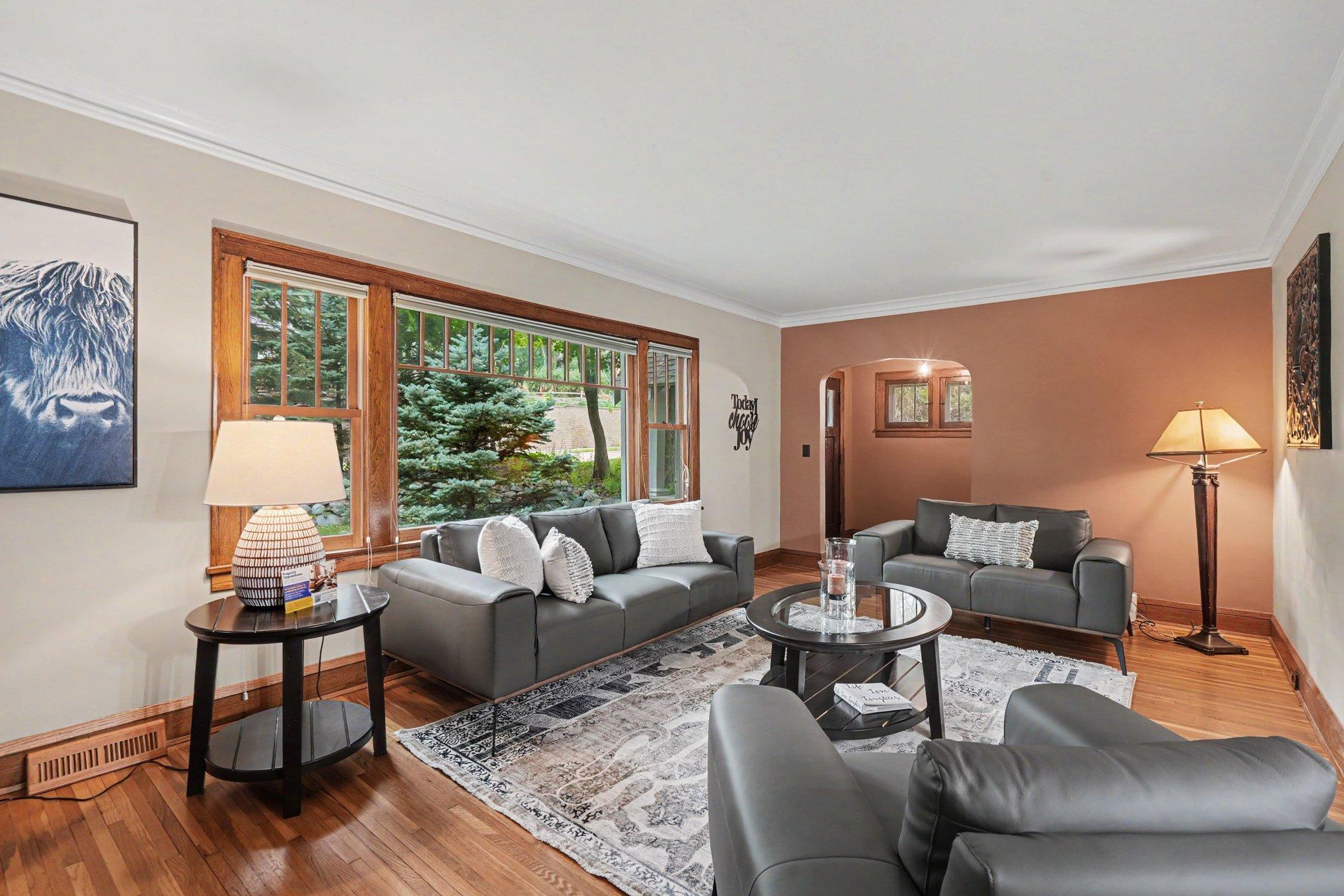4919 Williston Road Minnetonka, MN 55345 - Photo 8 of 36