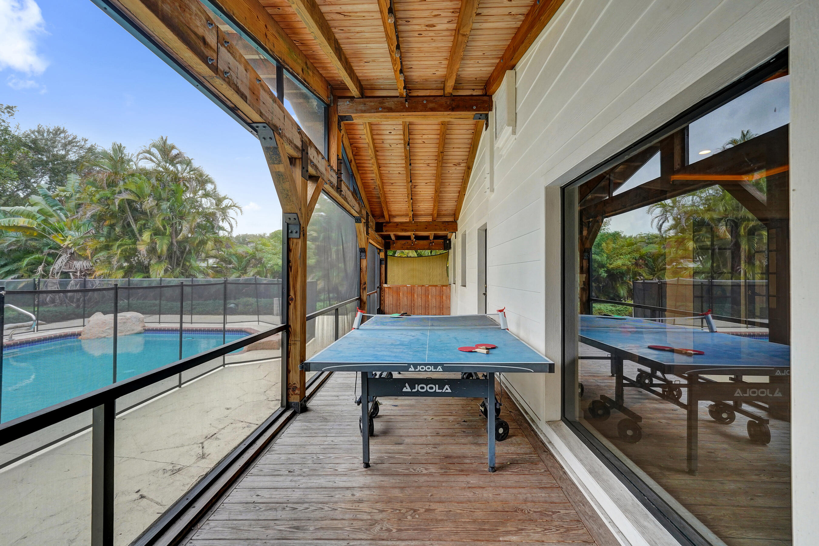 5612 Harding Street Hollywood, FL 33021 - Photo 48 of 52 a outdoor space with chairs