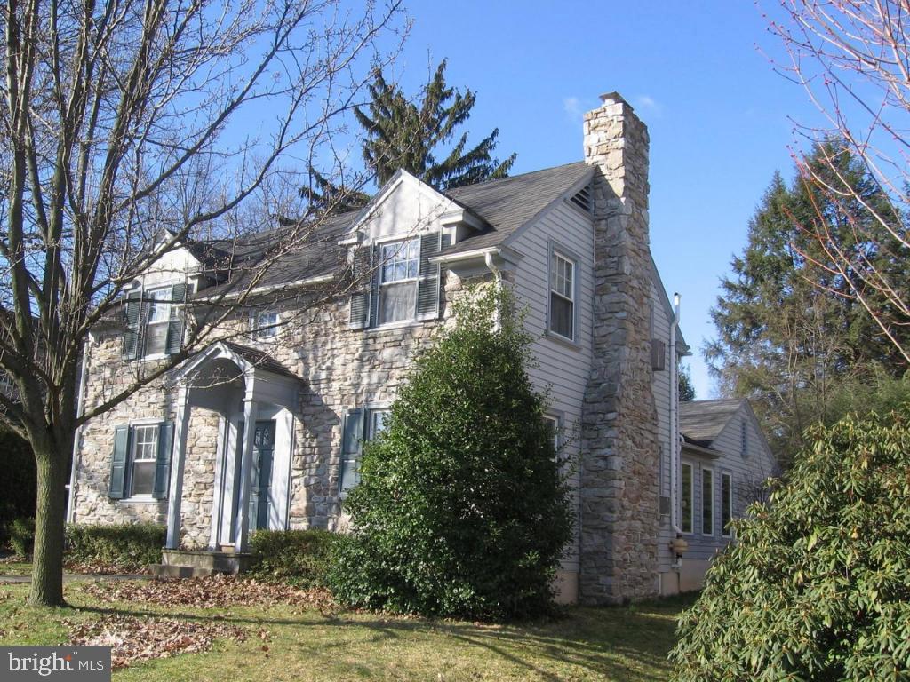 442 South Spruce Street Lititz, PA 17543 - Photo 2 of 8
