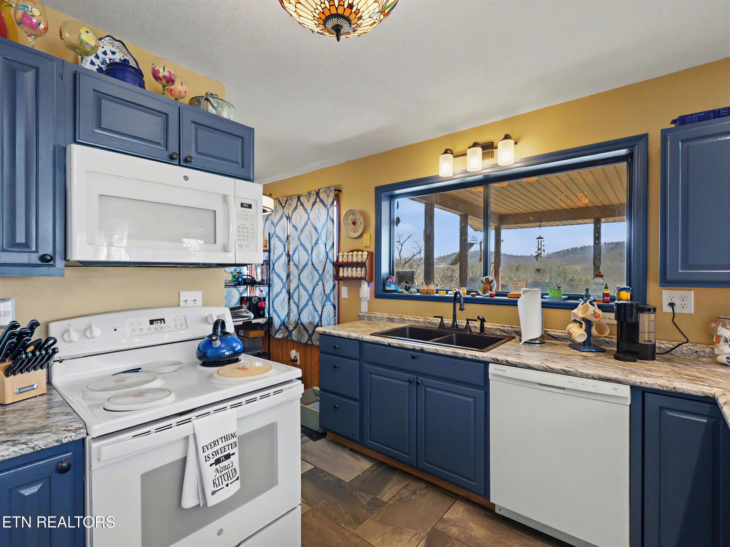 1738 Mountain Shores Road New Tazewell, TN 37825 - Photo 14 of 48 13_22