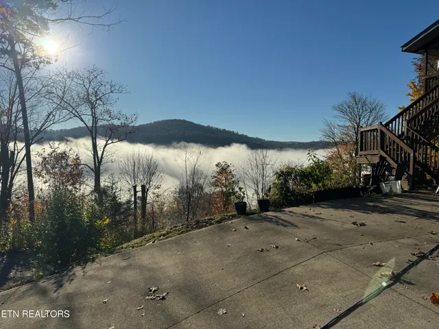 $625,000 | 1738 Mountain Shores Road, New Tazewell, TN 37825