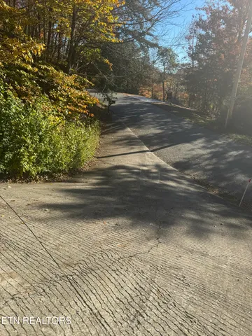 $625,000 | 1738 Mountain Shores Road, New Tazewell, TN 37825