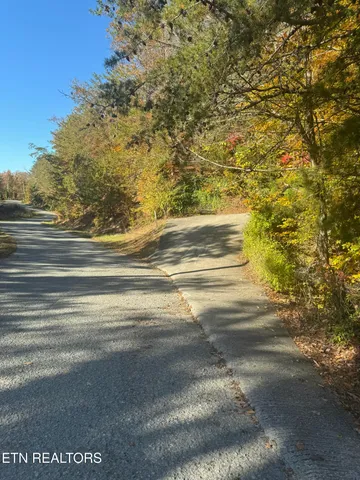 $625,000 | 1738 Mountain Shores Road, New Tazewell, TN 37825