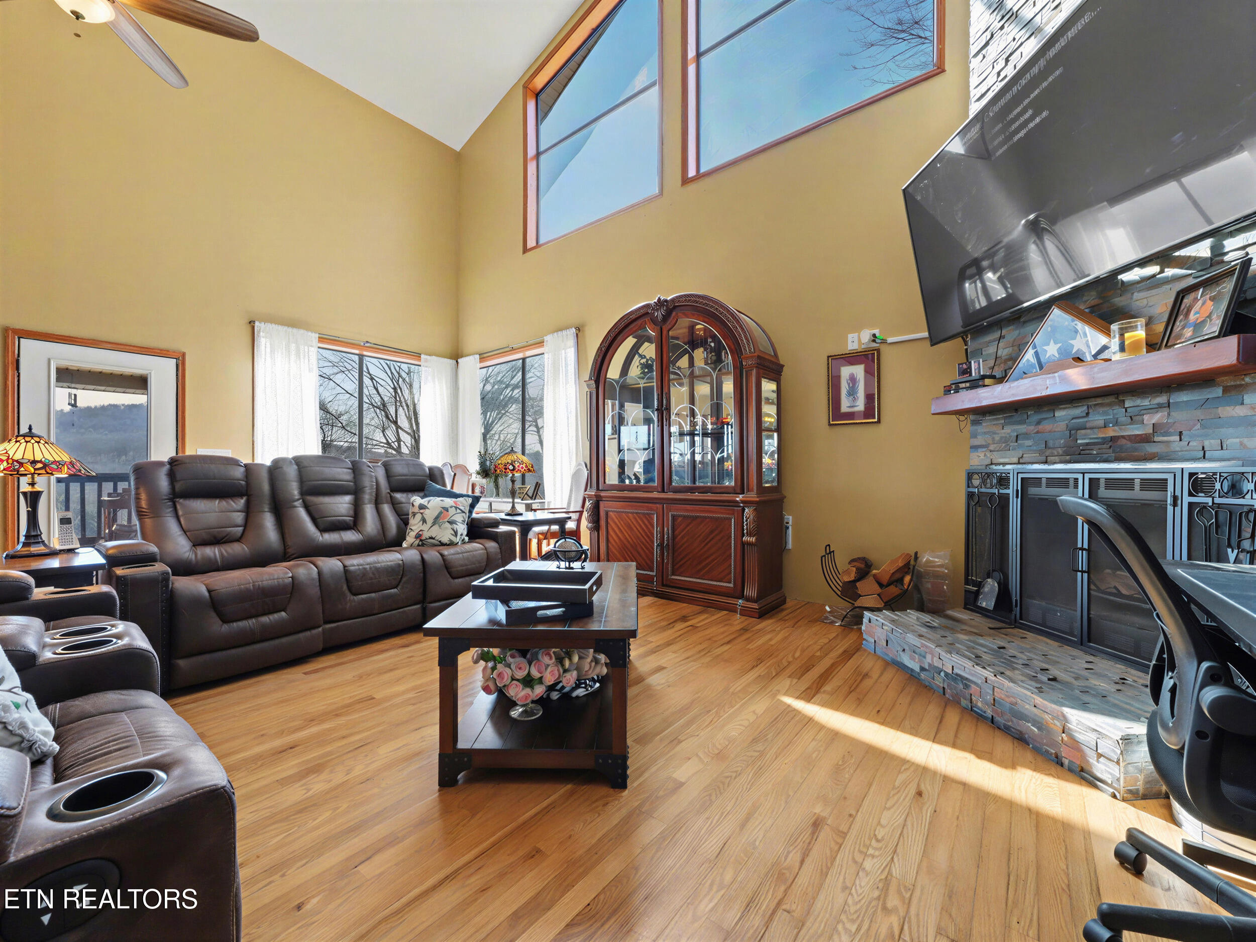 1738 Mountain Shores Road New Tazewell, TN 37825 - Photo 8 of 48 8_18