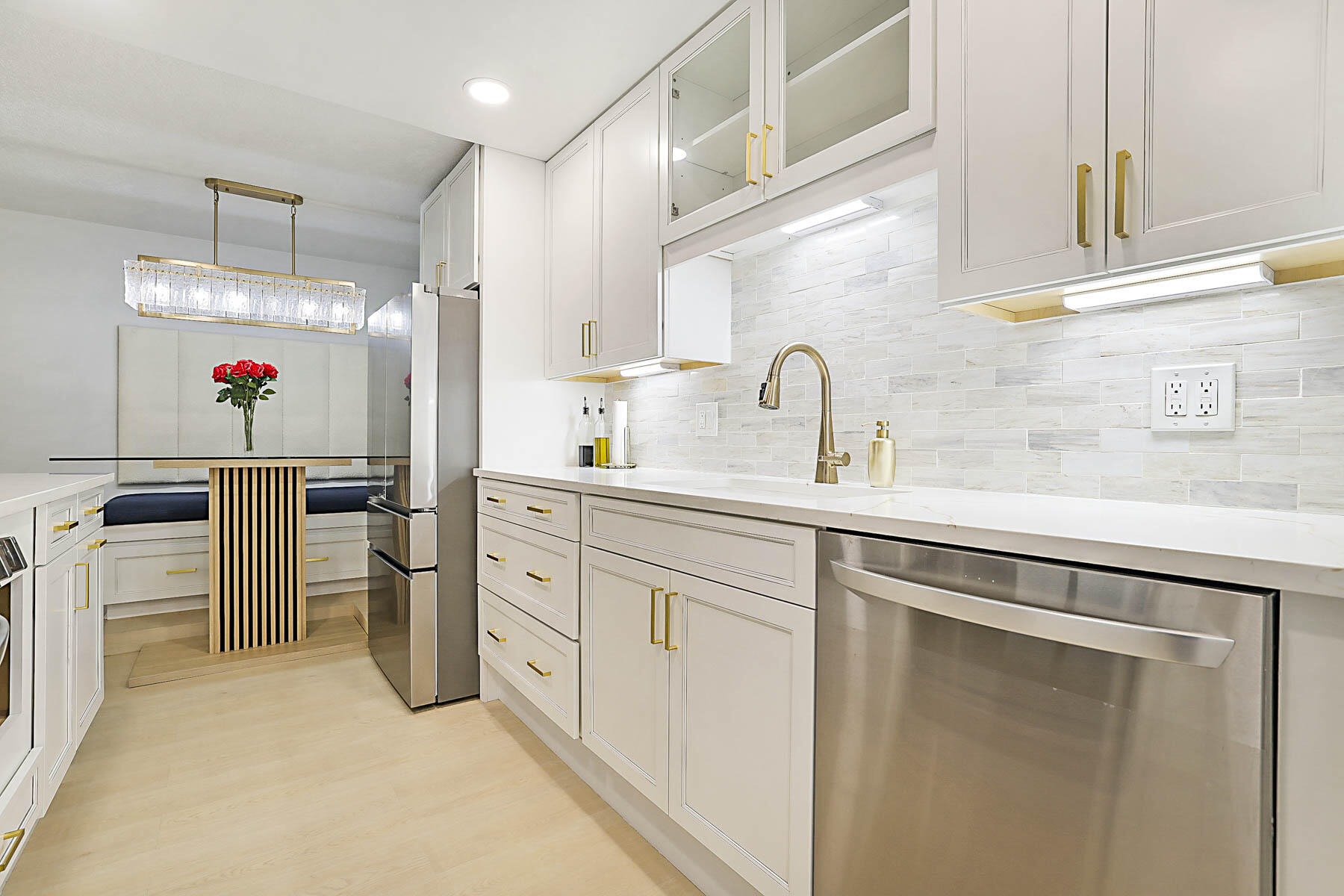 2121 North Ocean Boulevard, Unit 305W Boca Raton, FL 33431 - Photo 12 of 75 QUARTZ COUTER TOPS