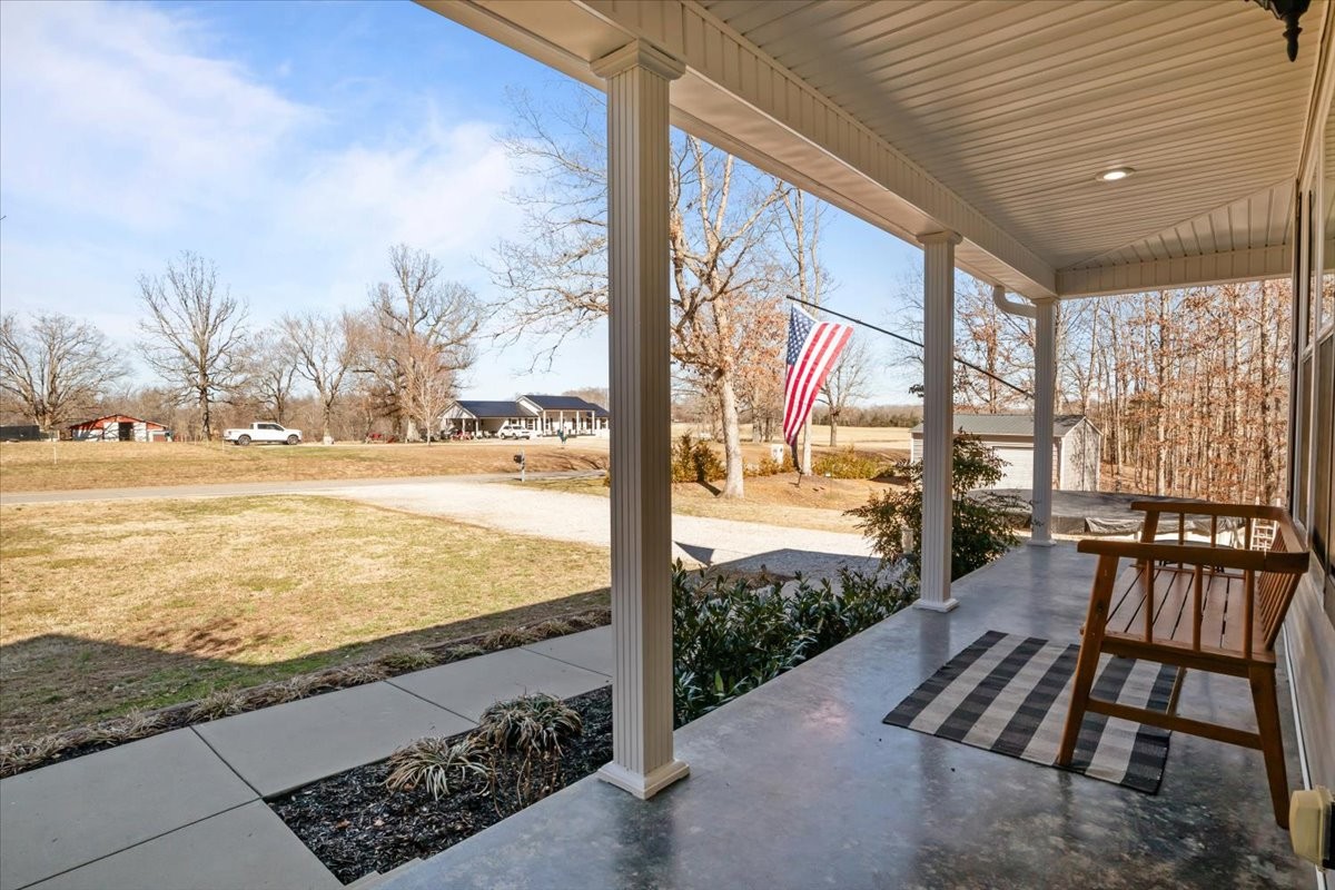 942 Old Stage Road Dickson, TN 37055 - Photo 3 of 39 Gallery Image 3