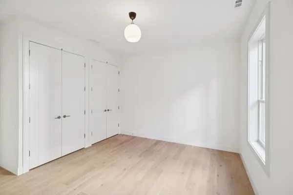 $7,950 | 2323 North Lister Avenue, Unit 2, Chicago, IL 60614