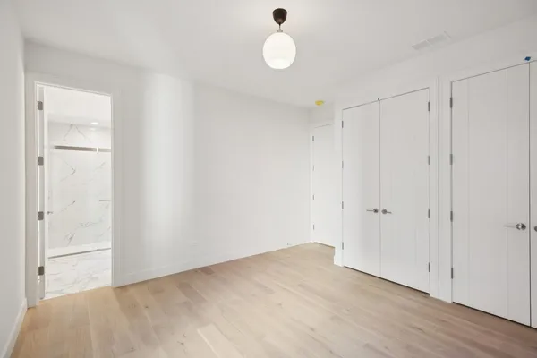 $7,950 | 2323 North Lister Avenue, Unit 2, Chicago, IL 60614