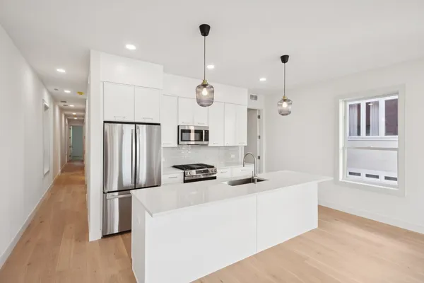 $7,950 | 2323 North Lister Avenue, Unit 2, Chicago, IL 60614