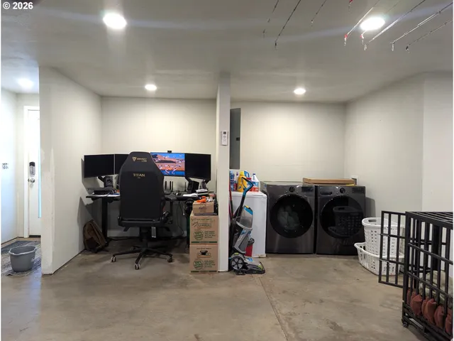 $315,000 | 48232 Westoak Road, Oakridge, OR 97463