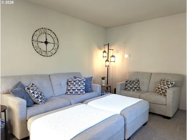 $315,000 | 48232 Westoak Road, Oakridge, OR 97463