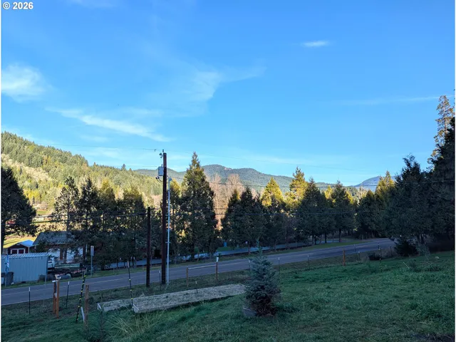 $315,000 | 48232 Westoak Road, Oakridge, OR 97463