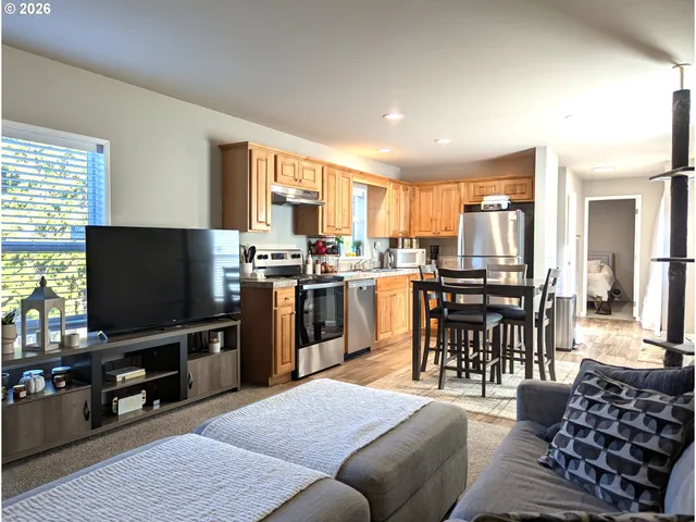 $315,000 | 48232 Westoak Road, Oakridge, OR 97463