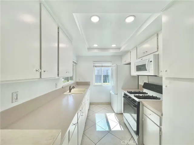 $3,400 | 134 Clearbrook, Irvine, CA 92614