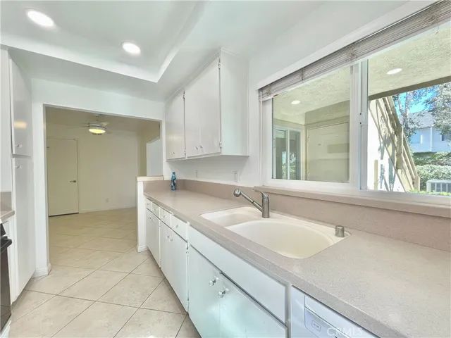 $3,400 | 134 Clearbrook, Irvine, CA 92614