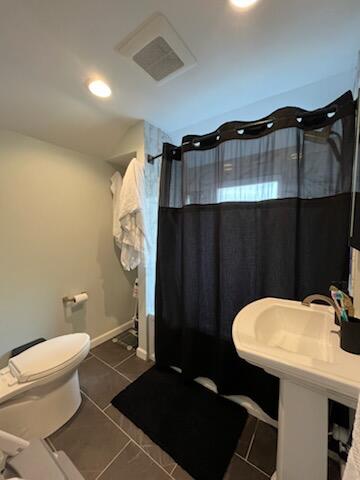 6010 West Main Street Milwaukee, WI 53214 - Photo 12 of 18 Bathroom