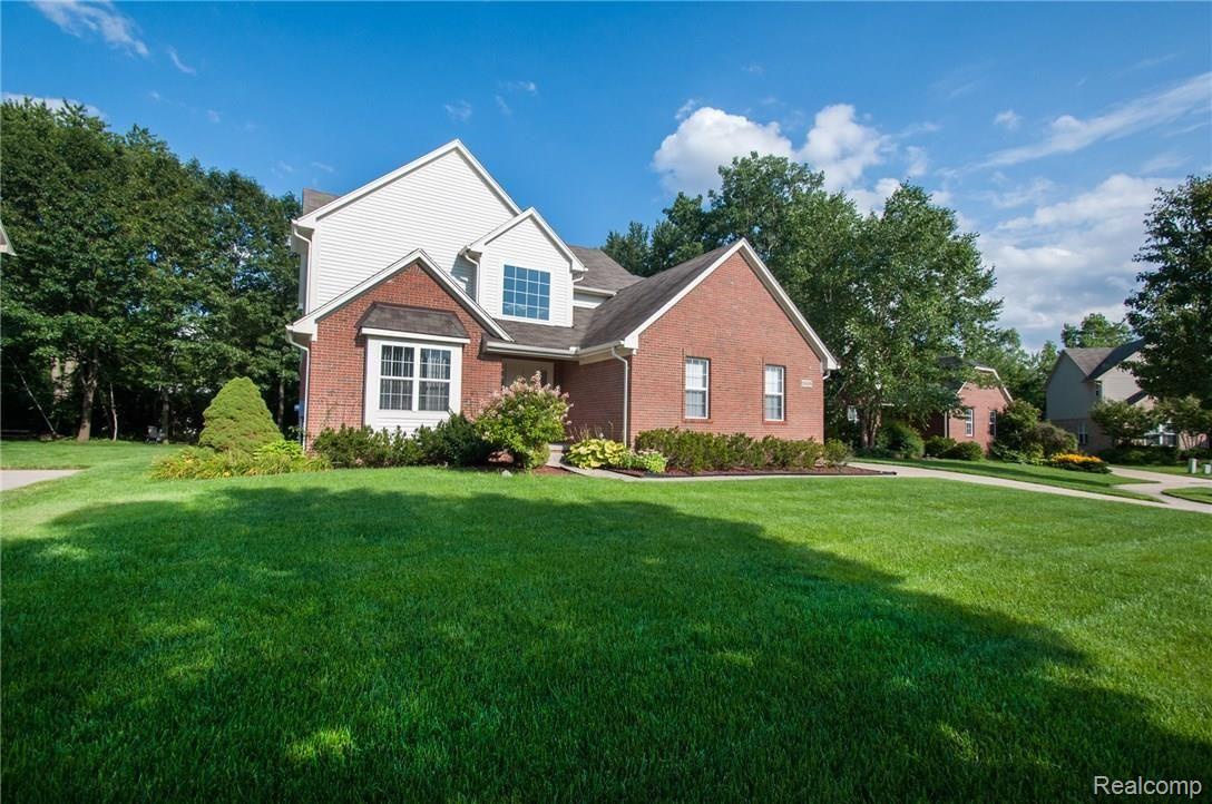 2825 Long Meadow Lane Rochester, MI 48307 - Photo 58 of 58 LongMeadowLn_2825_Front_05.jpg