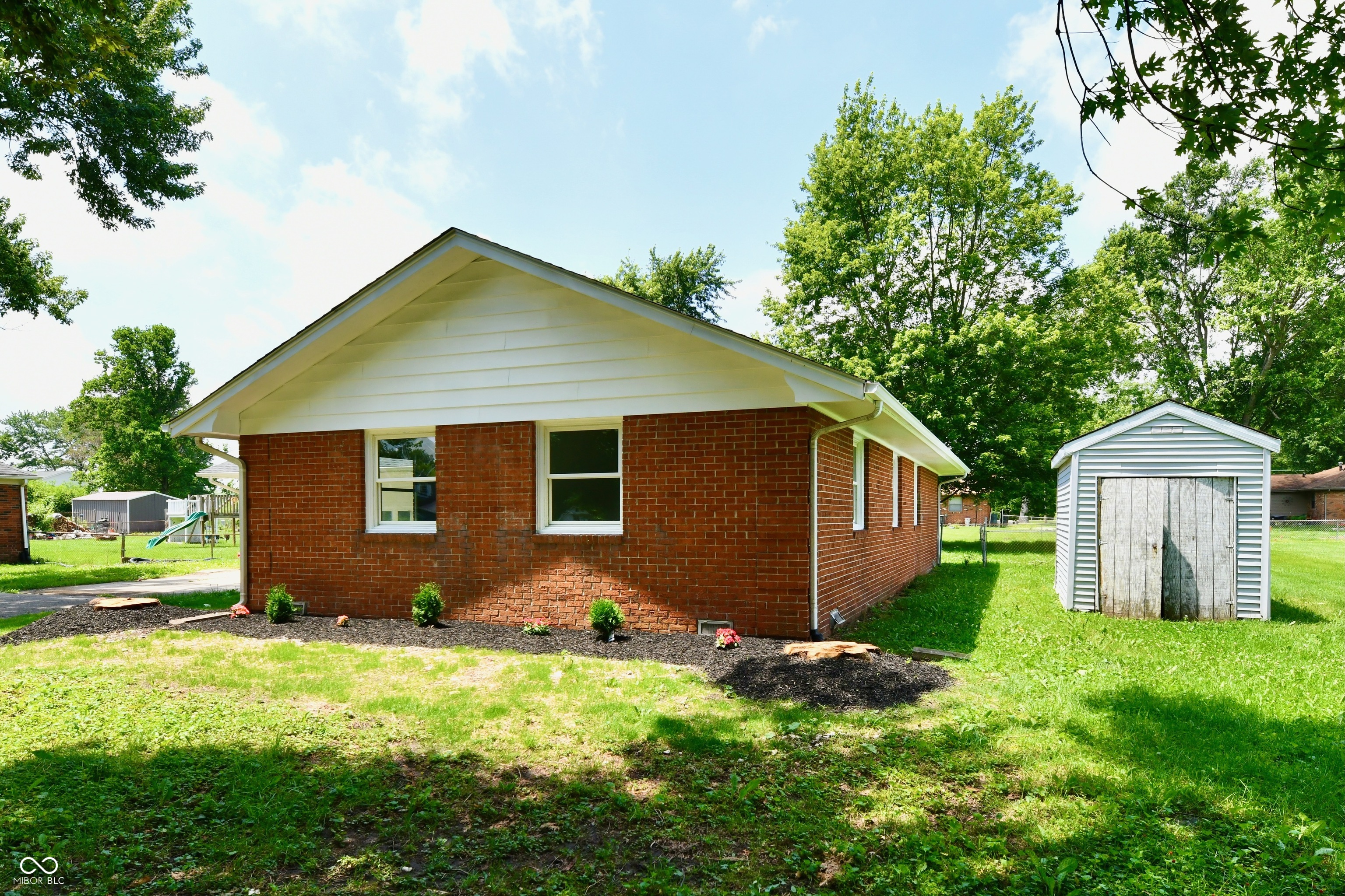 1005 Cardinal Way Anderson, IN 46011 - Photo 5 of 32