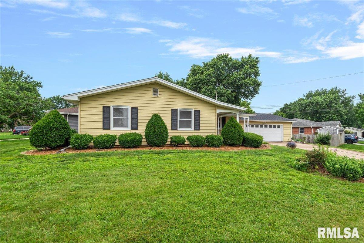 124 Nottingham Road Springfield, IL 62704 - Photo 3 of 38