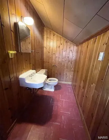 $1,900 | 533 South Pennsylvania Avenue, Belleville, IL 62220