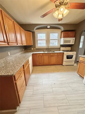 $1,900 | 533 South Pennsylvania Avenue, Belleville, IL 62220