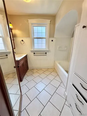 $1,900 | 533 South Pennsylvania Avenue, Belleville, IL 62220