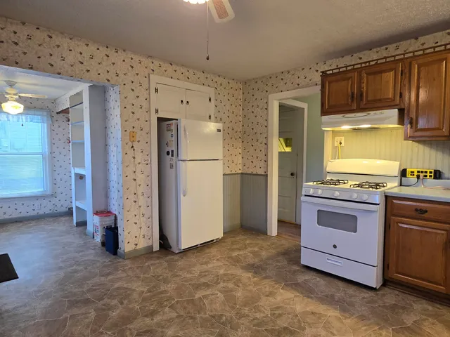 $95,000 | 320 Westmoreland Avenue, Rockford, IL 61102