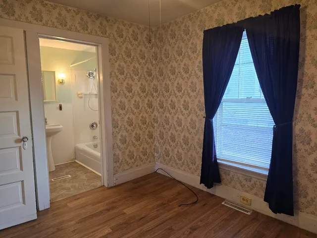 $95,000 | 320 Westmoreland Avenue, Rockford, IL 61102