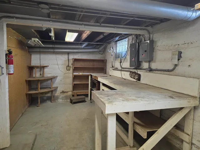 $95,000 | 320 Westmoreland Avenue, Rockford, IL 61102