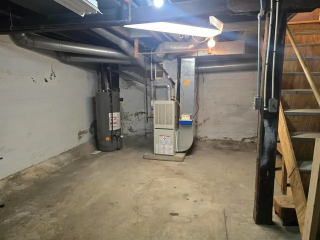 $95,000 | 320 Westmoreland Avenue, Rockford, IL 61102