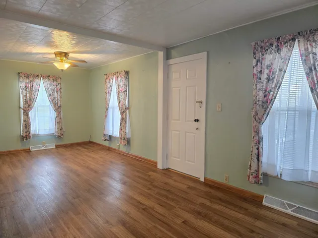 $95,000 | 320 Westmoreland Avenue, Rockford, IL 61102