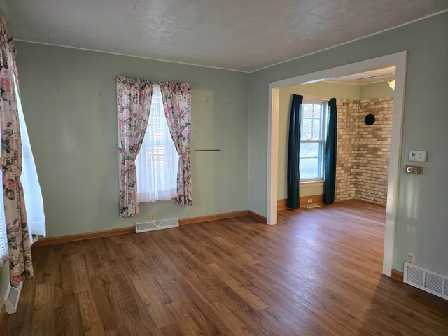 $95,000 | 320 Westmoreland Avenue, Rockford, IL 61102