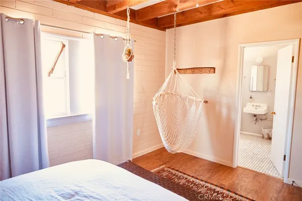 $2,600 | 61886 Calle Los Amigos, Joshua Tree, CA 92252