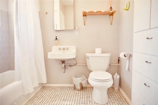 $2,600 | 61886 Calle Los Amigos, Joshua Tree, CA 92252