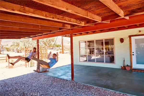 $2,600 | 61886 Calle Los Amigos, Joshua Tree, CA 92252