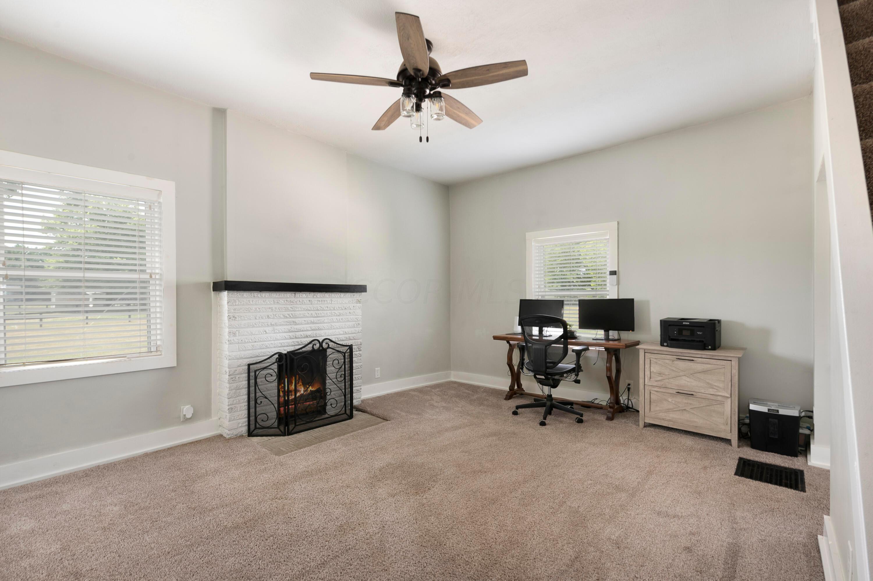 551 Hibbs Road Grove City, OH 43123 - Photo 2 of 76 Living Room