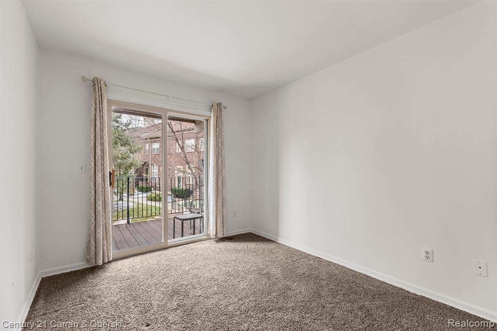 4255 Schaefer Road Dearborn, MI 48126 - Photo 11 of 23