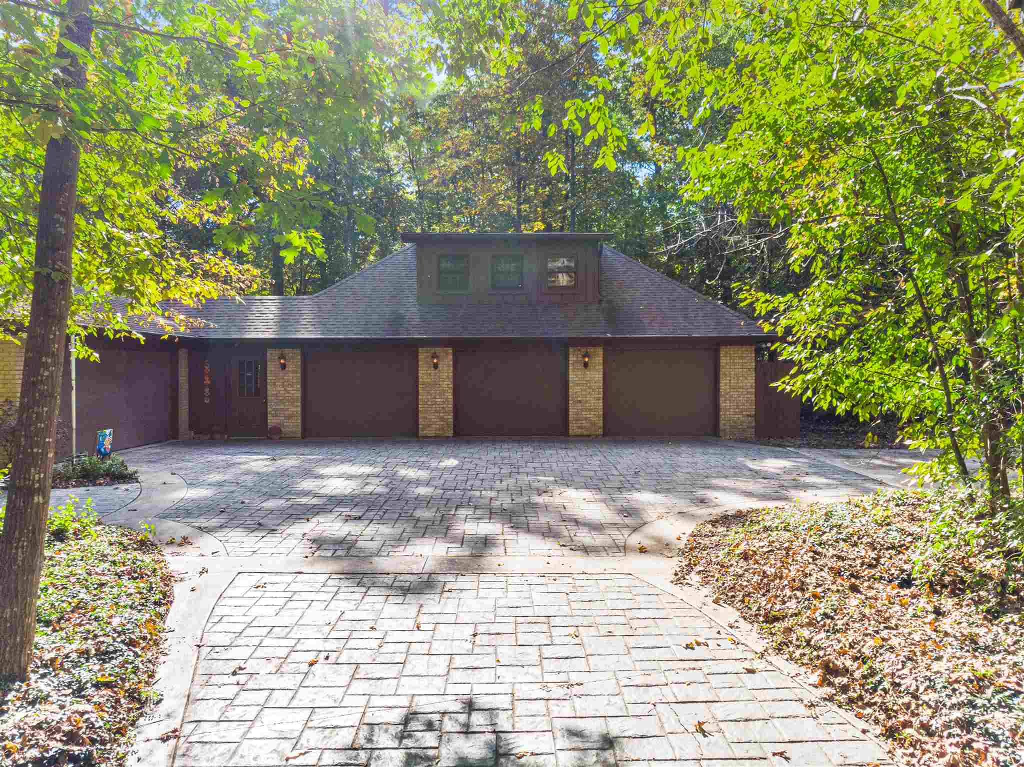 2306 Stonington Road Fort Wayne, IN 46845 - Photo 3 of 36