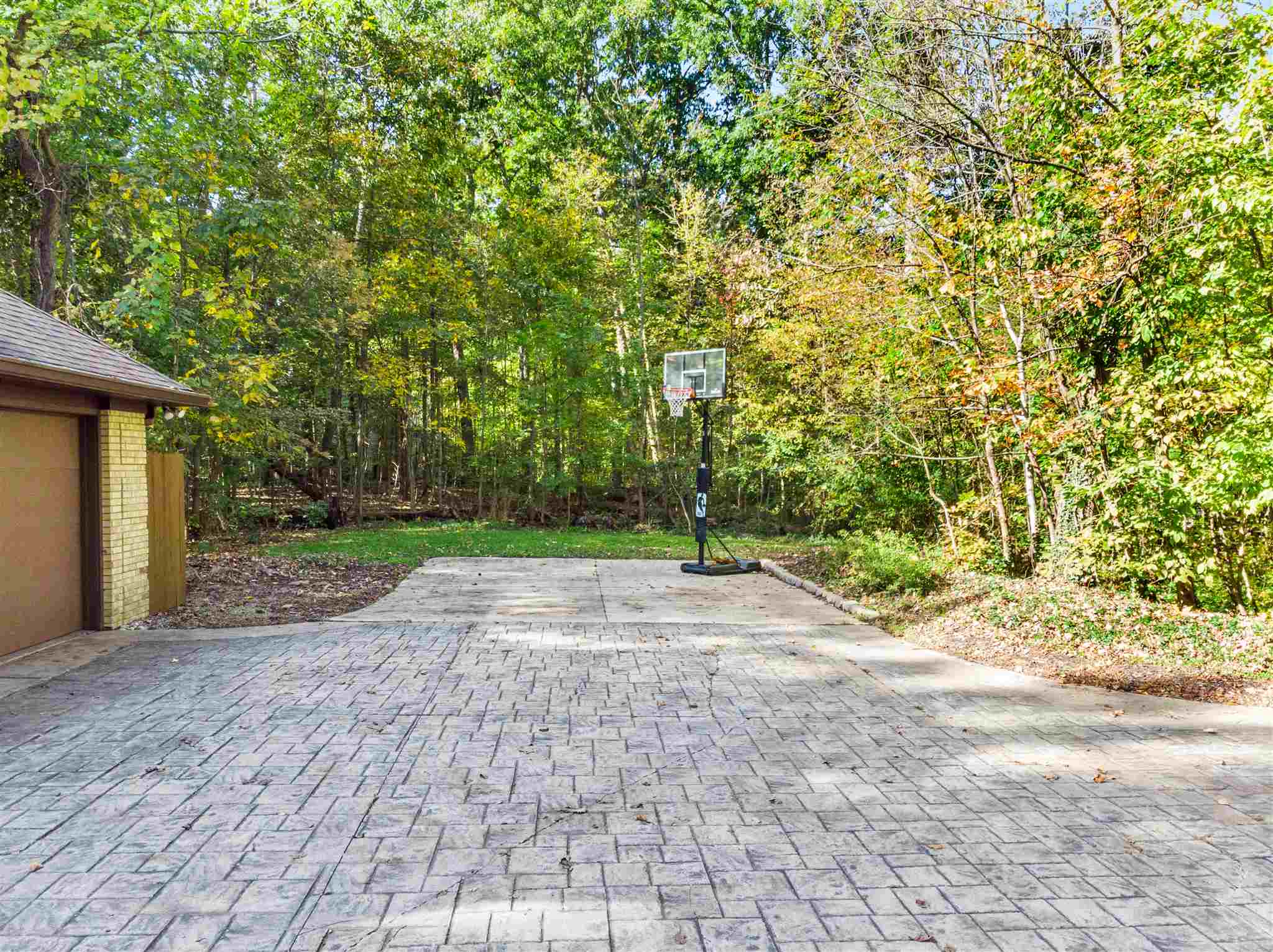 2306 Stonington Road Fort Wayne, IN 46845 - Photo 4 of 36