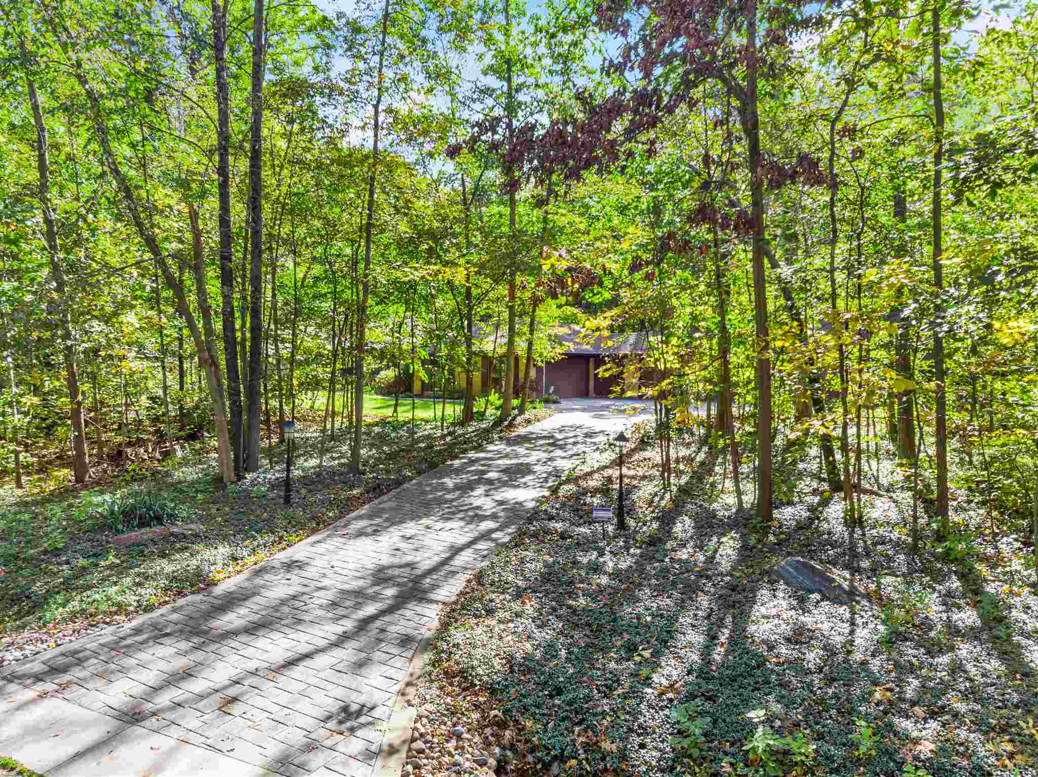 2306 Stonington Road Fort Wayne, IN 46845 - Photo 5 of 36
