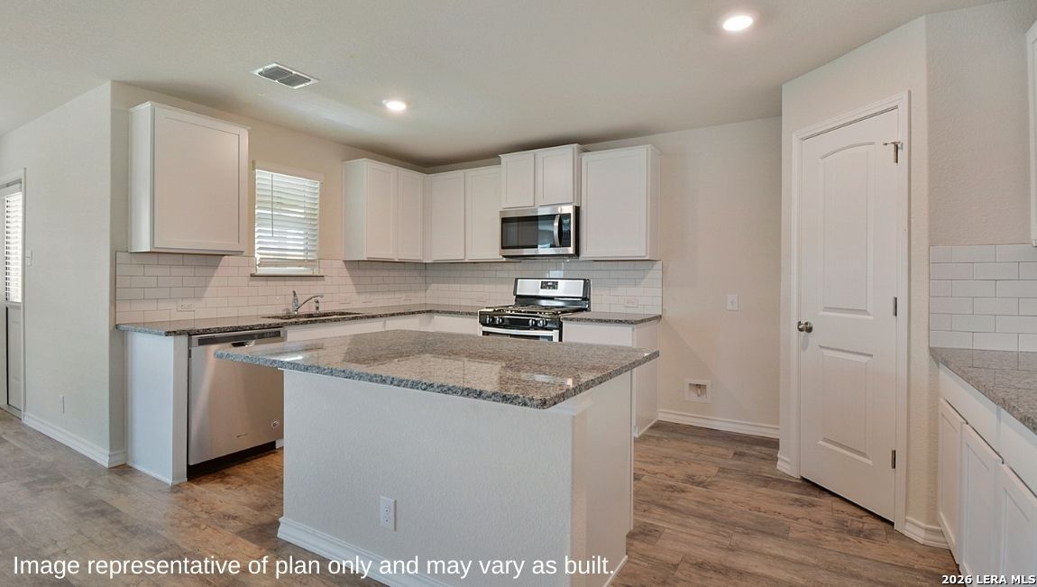 449 Waterfall Point Cibolo, TX 78108 - Photo 6 of 18 Gallery Image 6