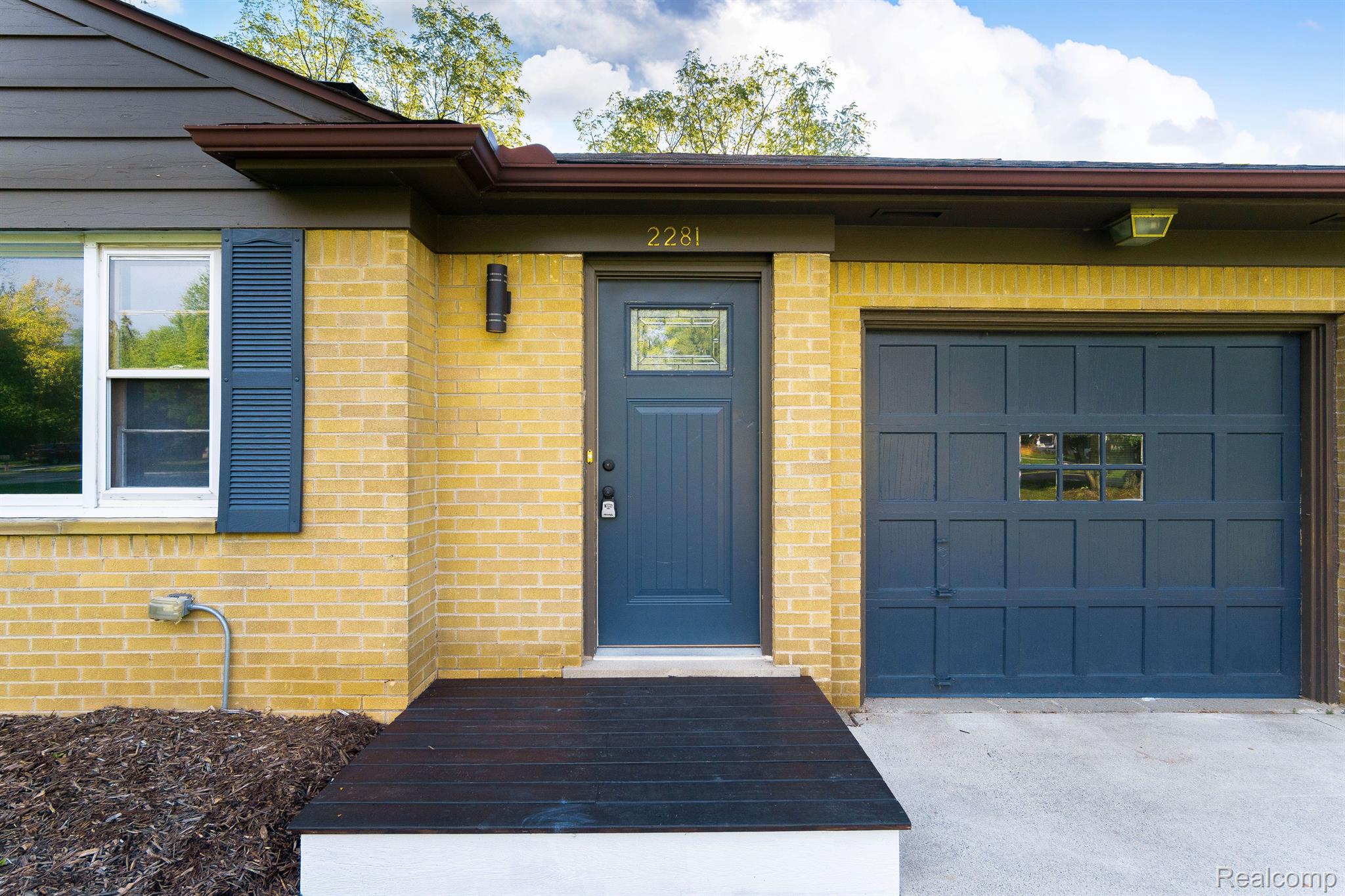 2281 Lancaster Road Bloomfield Hills, MI 48302 - Photo 3 of 37 Gallery Image 3