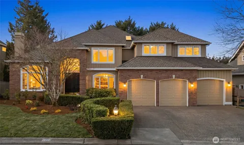 $2,400,000 | 1215 269th Avenue Southeast, Sammamish, WA 98075