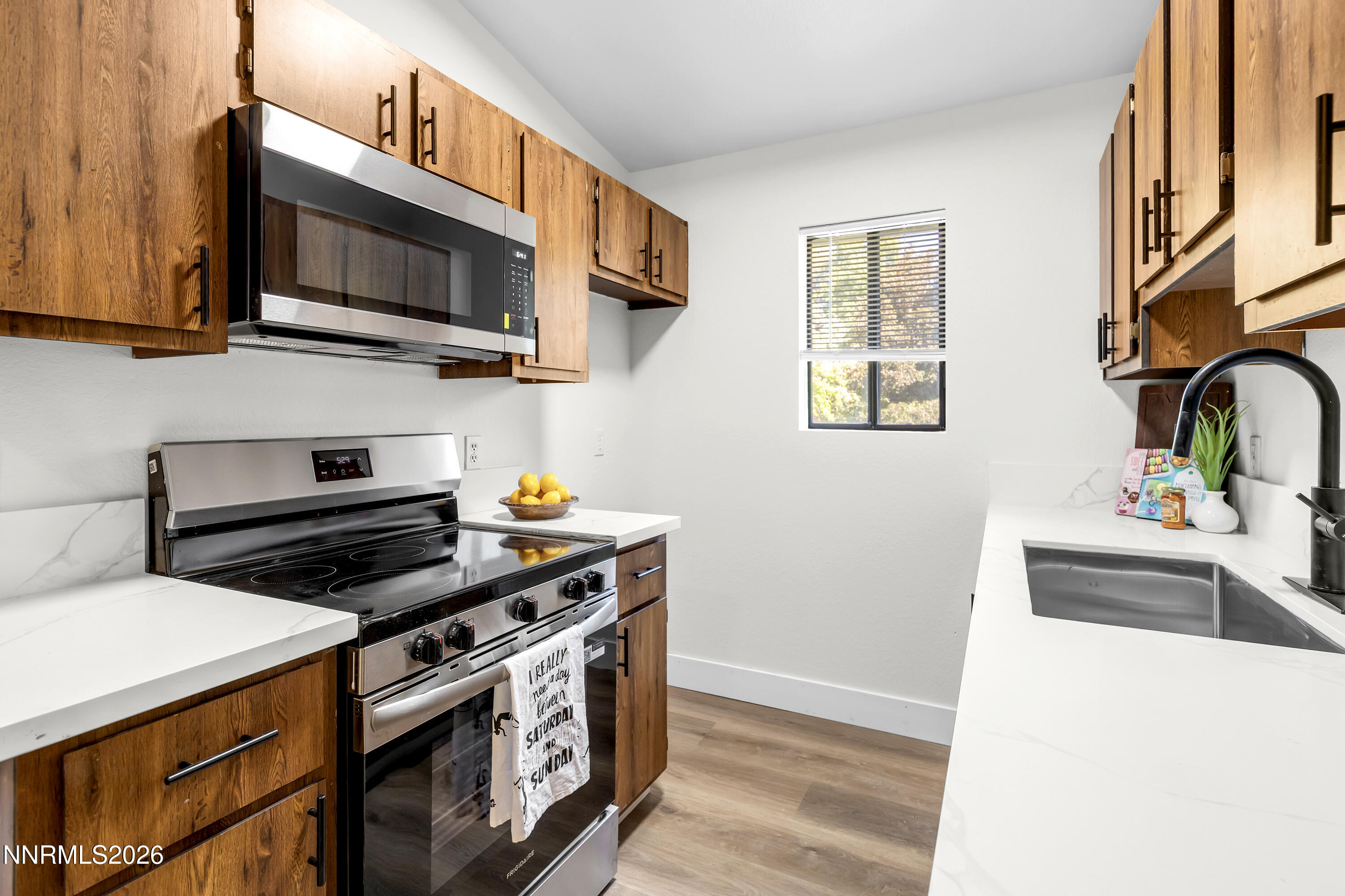 4548 Matich Drive Reno, NV 89502 - Photo 9 of 36 Matich4548-008