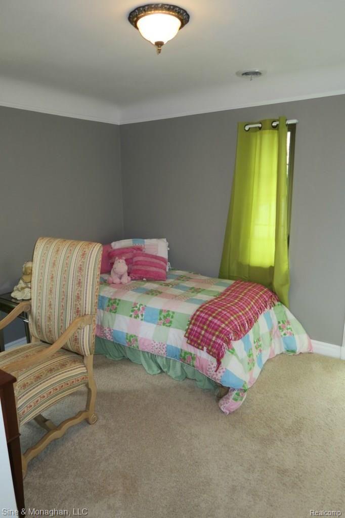 710 Lincoln Road Grosse Pointe, MI 48230 - Photo 25 of 29 img_1569.jpg