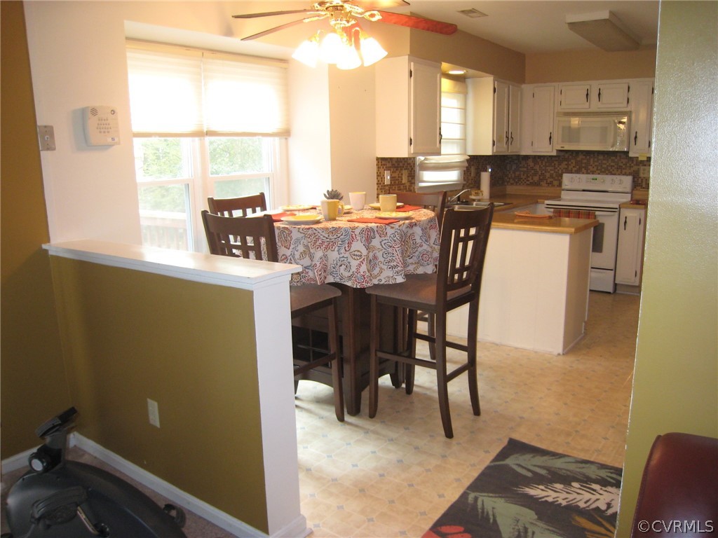 4512 Rabbit Foot Lane North Chesterfield, VA 23236 - Photo 18 of 46 Sunny window, replaced double hung windows, breakf