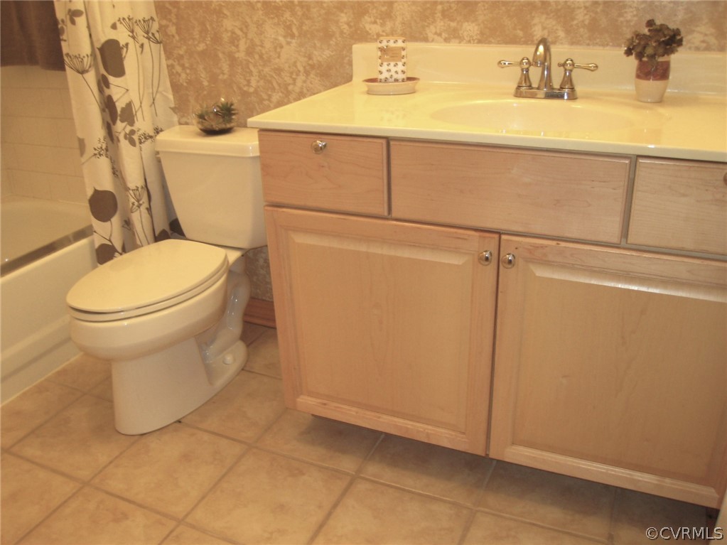 4512 Rabbit Foot Lane North Chesterfield, VA 23236 - Photo 44 of 46 Primary bedroom attached bathroom ceramic tile add